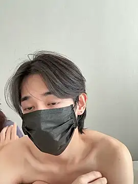 Snapshot of RAITO_ST chatting on April 2026 05:03:01 AM RAITO ST online show from April 2026 05:03:01 AM