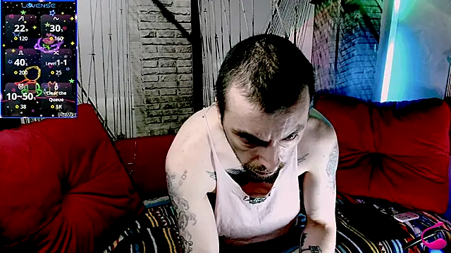 Markus Rivas online show from November 2025 04:32:01 PM