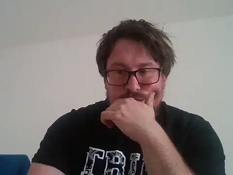 czechguy online show from November 2025 01:38:01 PM