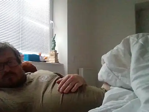 czechguy online show from November 2025 10:52:02 AM