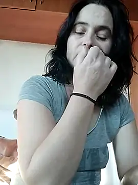 Snapshot of Ella-433 chatting on November 2025 12:27:02 PM Ella-433 online show from November 2025 12:27:02 PM