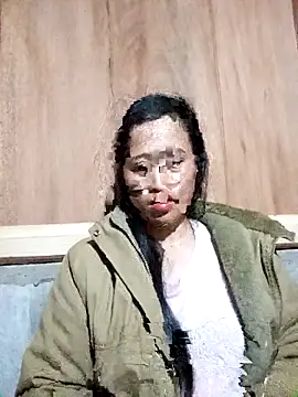 jerry-xx online show from March 2026 06:04:01 PM