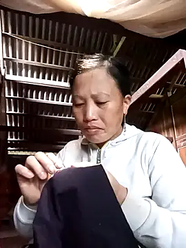 jerry-xx online show from November 2025 01:37:02 AM