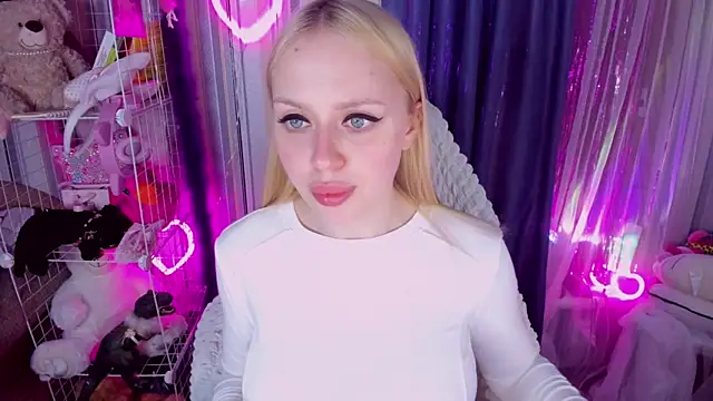 CeaneLino online show from April 2026 03:18:02 PM