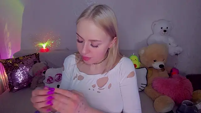 CeaneLino online show from January 2026 07:45:01 PM