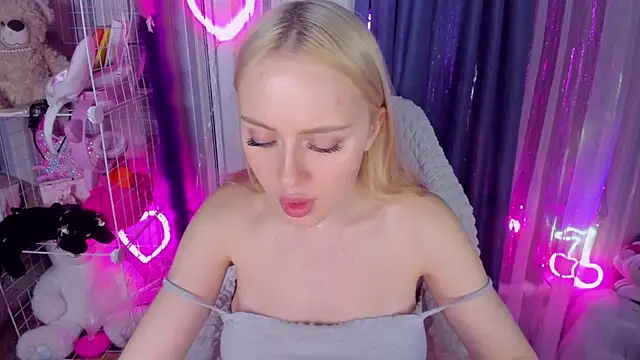 CeaneLino online show from March 2026 03:46:02 PM