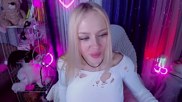 CeaneLino online show from April 2026 05:38:01 PM