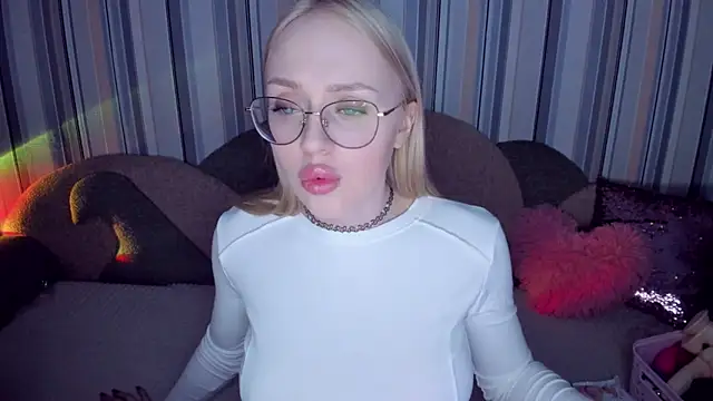 CeaneLino online show from February 2026 06:30:01 PM