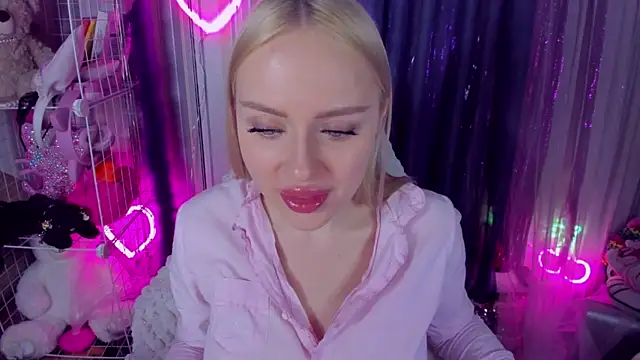 CeaneLino online show from March 2026 07:31:01 PM