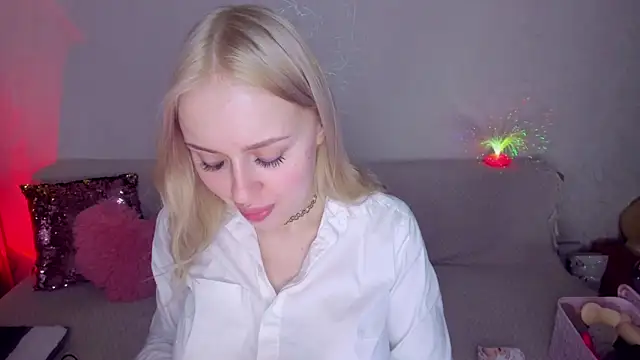 CeaneLino online show from February 2026 04:07:01 PM