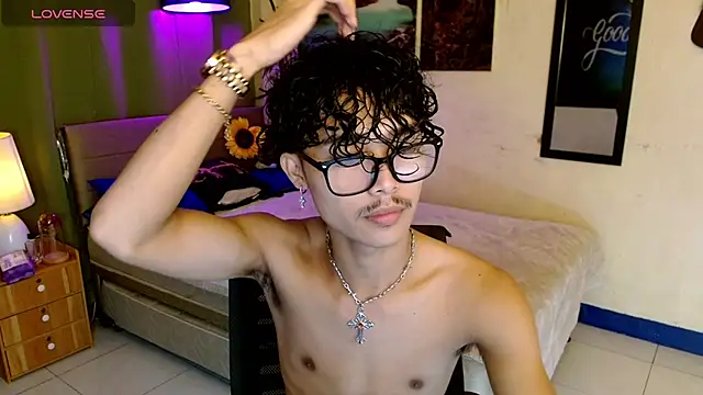 AsianCarl online show from November 2025 10:30:02 AM