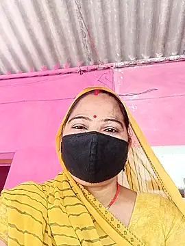 Snapshot of Ut_kanchna chatting on December 2025 08:03:02 AM Ut kanchna online show from December 2025 08:03:02 AM