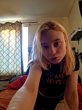 cinnamon-xx online show from May 2026 07:22:02 PM