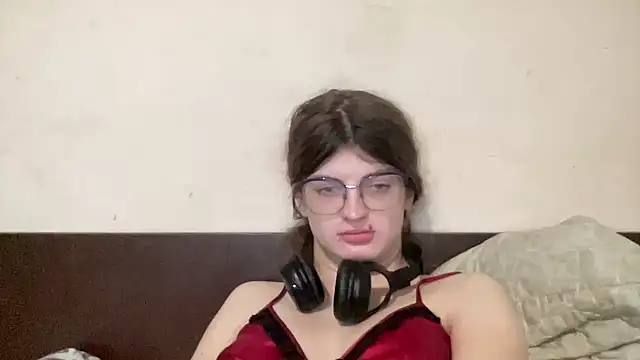 NikaXZimax online show from November 2025 09:41:01 AM