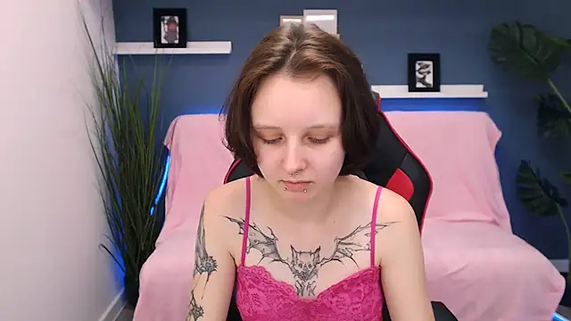 PeachyDream  online show from October 2025 06:15:01 AM