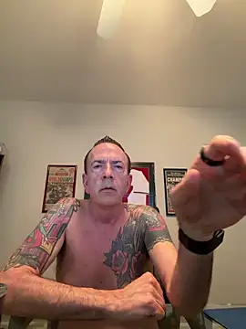 Crazy Mike1 online show from October 2025 01:23:02 PM