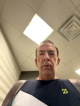 Crazy Mike1 online show from October 2025 11:22:02 AM