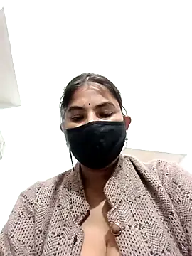 Hot radhaji online show from November 2025 05:57:01 PM