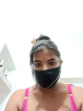 Hot radhaji online show from November 2025 12:20:01 PM