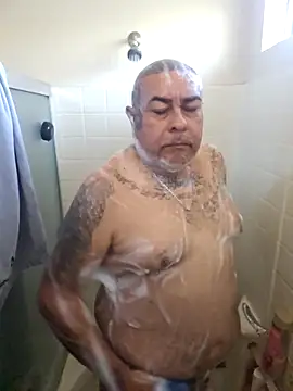 Snapshot of B1GLO chatting on February 2026 04:49:02 PM B1GLO online show from February 2026 04:49:02 PM