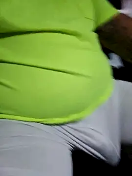 Snapshot of B1GLO chatting on November 2025 02:50:02 PM B1GLO online show from November 2025 02:50:02 PM