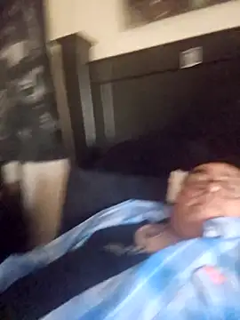 Snapshot of B1GLO chatting on November 2025 10:20:02 PM B1GLO online show from November 2025 10:20:02 PM