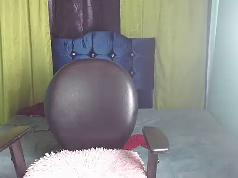 Snapshot of Melani_ebony chatting on February 2026 01:21:02 PM Melani ebony online show from February 2026 01:21:02 PM