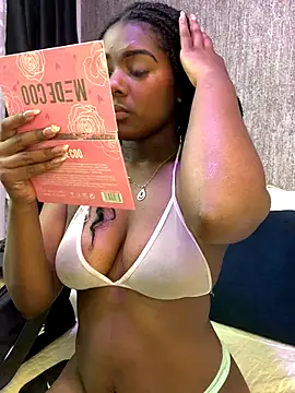 KarinaFlowers  online show from January 2026 12:20:02 PM