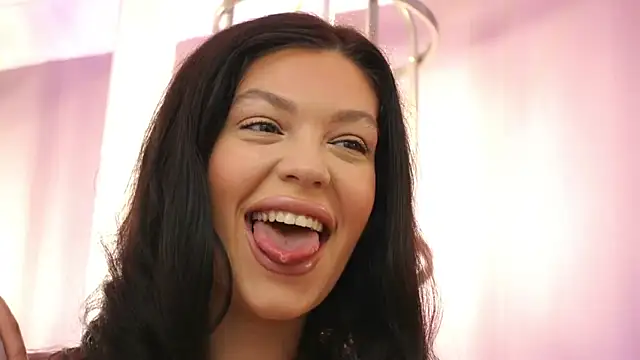 ClaraPasssion online show from November 2025 08:35:01 PM