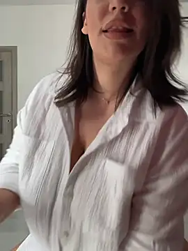 ClaraPasssion online show from June 2026 03:09:02 PM