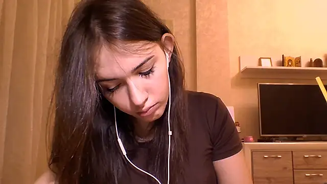 CeyaLier online show from November 2025 05:17:02 PM