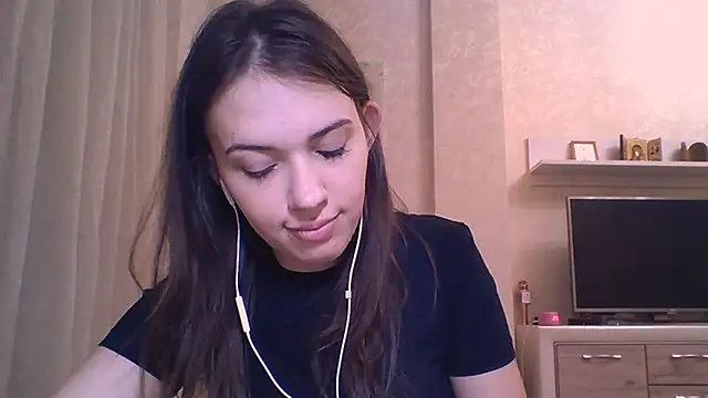 CeyaLier online show from November 2025 05:24:02 PM