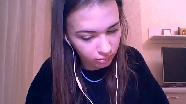 CeyaLier online show from December 2025 05:28:01 PM