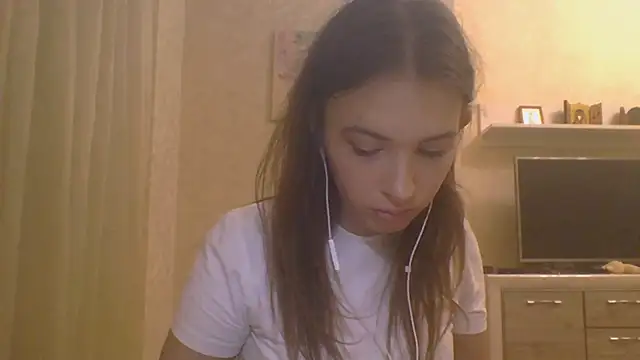 CeyaLier online show from October 2025 06:16:02 PM