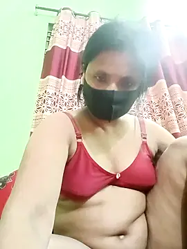 Megla879 online show from November 2025 06:45:01 PM