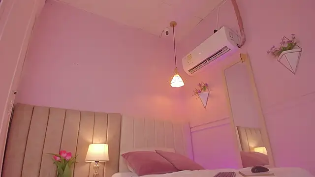 Snapshot of _alison_c chatting on November 2025 11:43:01 AM alison c online show from November 2025 11:43:01 AM