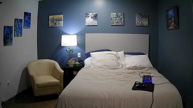 Snapshot of Fuck-Buddy-4U chatting on October 2025 12:00:02 AM Fuck-Buddy-4U online show from October 2025 12:00:02 AM