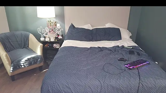 Snapshot of Fuck-Buddy-4U chatting on November 2025 04:50:02 PM Fuck-Buddy-4U online show from November 2025 04:50:02 PM