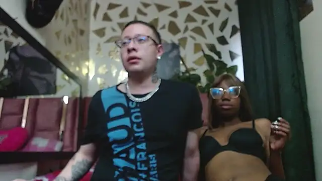 ashanti-and-alejo online show from October 2025 01:01:01 PM