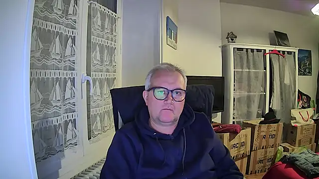 macdut67 online show from November 2025 05:07:02 PM