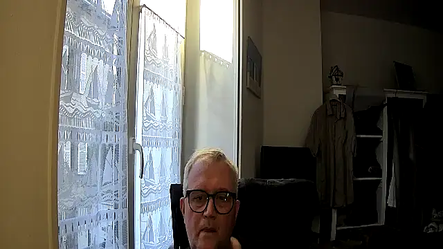 macdut67 online show from October 2025 04:30:02 PM