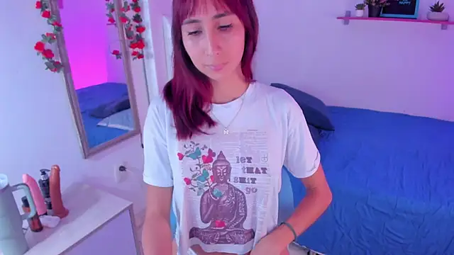 Laaura-Velez online show from December 2025 12:44:02 PM