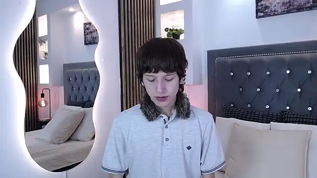 Emo Boy  online show from April 2026 08:12:02 PM