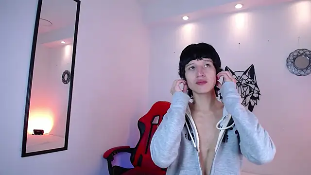 Emo Boy  online show from December 2025 01:28:02 PM