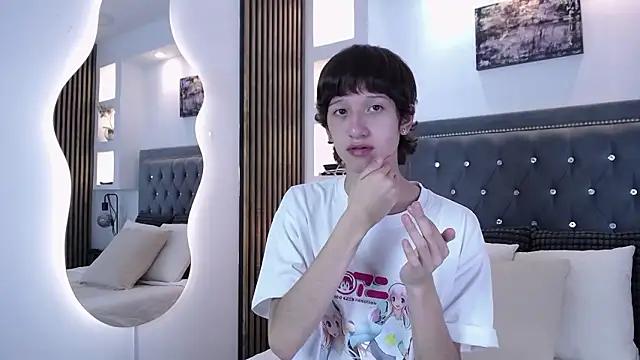 Emo Boy  online show from March 2026 08:36:01 PM