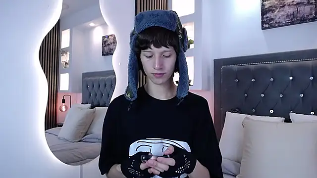 Emo Boy  online show from March 2026 08:46:02 PM