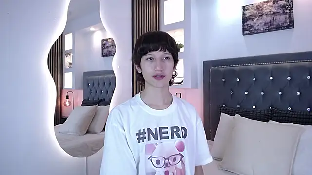 Emo Boy  online show from March 2026 08:14:02 PM