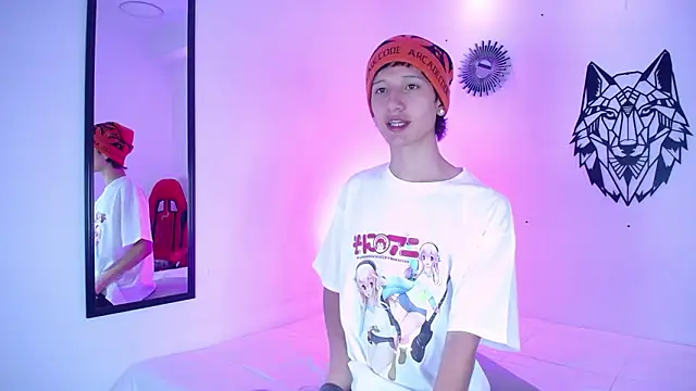 Emo Boy  online show from January 2026 12:41:02 PM