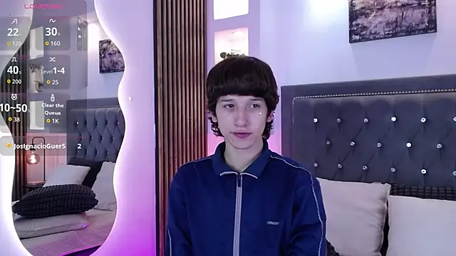 Emo Boy  online show from April 2026 01:42:02 AM