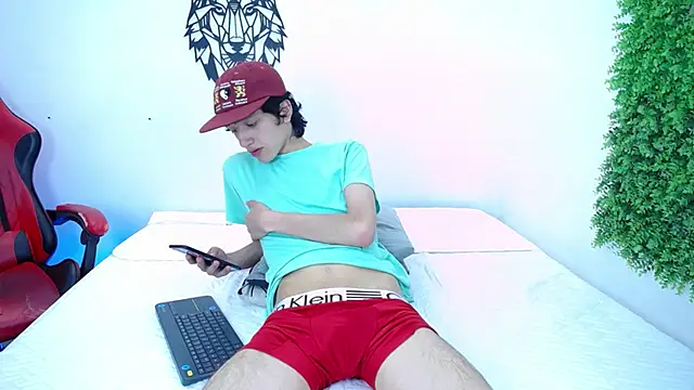 Emo Boy  online show from November 2025 03:27:02 PM